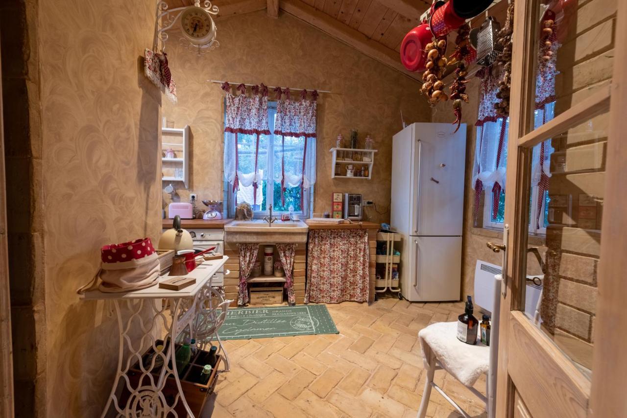 Villa Festina Lente - Cosy & Authentic Villa With Private Heated Pool Dobrinj Exterior photo